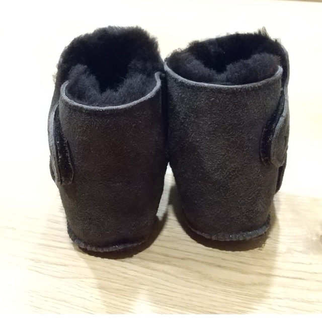 EMU(エミュー)のEMU ベビーブーティ エミュー ムートン ブーツ 13～13.5 防寒 キッズ/ベビー/マタニティのベビー靴/シューズ(~14cm)(ブーツ)の商品写真