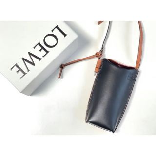 ロエベ(LOEWE)の希少カラー　ブラック×タン　バイカラー　ロエベ　LOEWE ゲートポケット　美品(ショルダーバッグ)