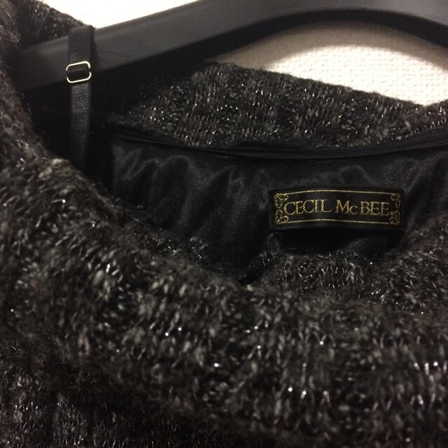 CECIL McBEE(セシルマクビー)のCECIL Mc BEE ニット 黒(ラメ入り) レディースのトップス(ニット/セーター)の商品写真