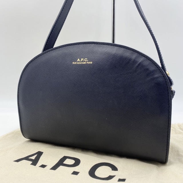 ✨美品✨アーペーセー ショルダーバッグ ハーフムーン レザー ネイビー