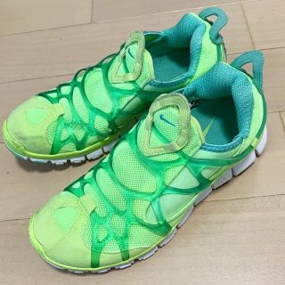 ナイキ(NIKE)のNIKE FREEナイキ 23.5センチ緑グリーンGreenスニーカー(スニーカー)