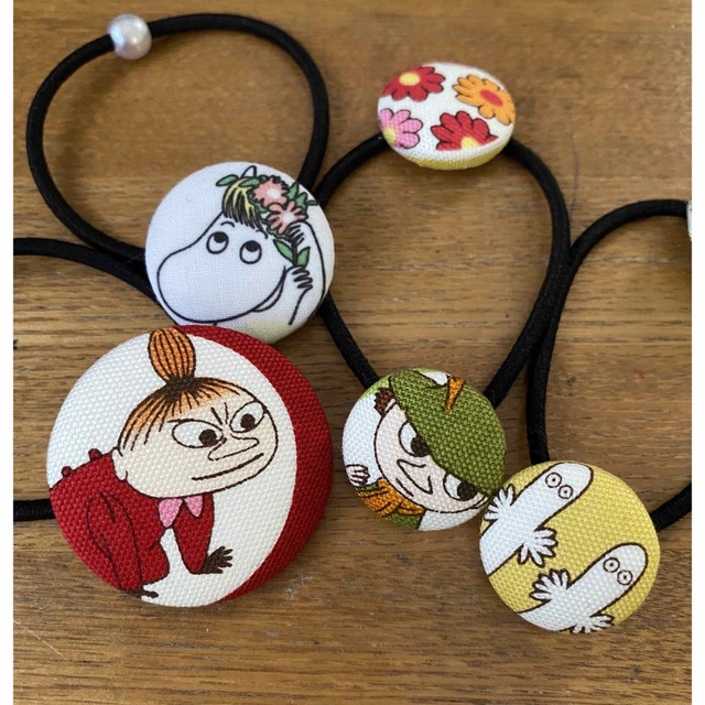 MOOMIN(ムーミン)のムーミン　ミイ　スナフキン　くるみぼたんゴム　まとめ売り ハンドメイドのアクセサリー(ヘアアクセサリー)の商品写真