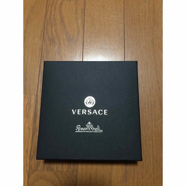 Gianni Versace(ジャンニヴェルサーチ)のベルサーチ　メデューサお皿 インテリア/住まい/日用品のキッチン/食器(食器)の商品写真