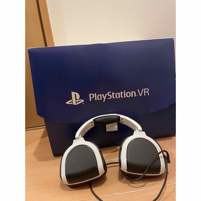 PlayStation VR ※イヤフォンなし エンタメ/ホビーのゲームソフト/ゲーム機本体(家庭用ゲーム機本体)の商品写真