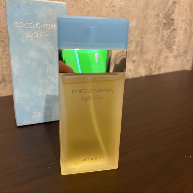 DOLCE&GABBANA(ドルチェアンドガッバーナ)のドルチェ&ガッバーナ ライトブルー 100ml 香水　オードトワレ コスメ/美容の香水(ユニセックス)の商品写真