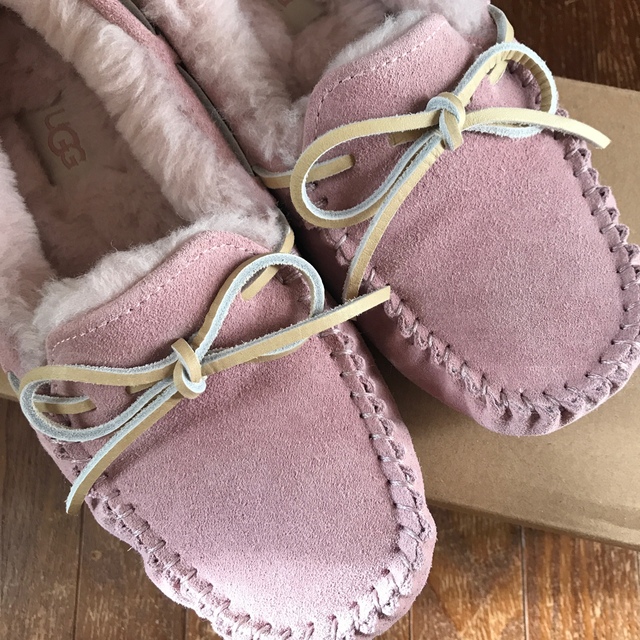 UGG モカシン ダコタ 今期新色 ピンク 5