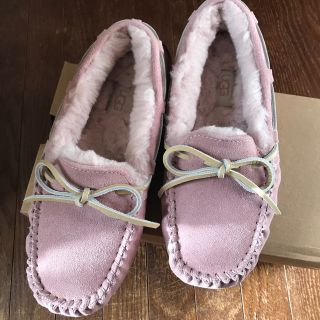 アグ(UGG)のUGG ダコタ ピンク 5 モカシン 22センチ(スリッポン/モカシン)