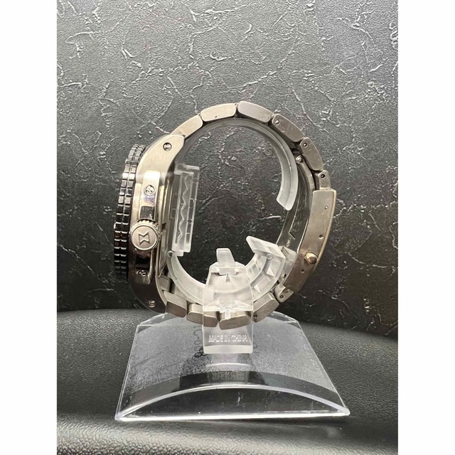 EDOX(エドックス)のエドックス　デイデイト　ブラックカーボン メンズの時計(腕時計(アナログ))の商品写真