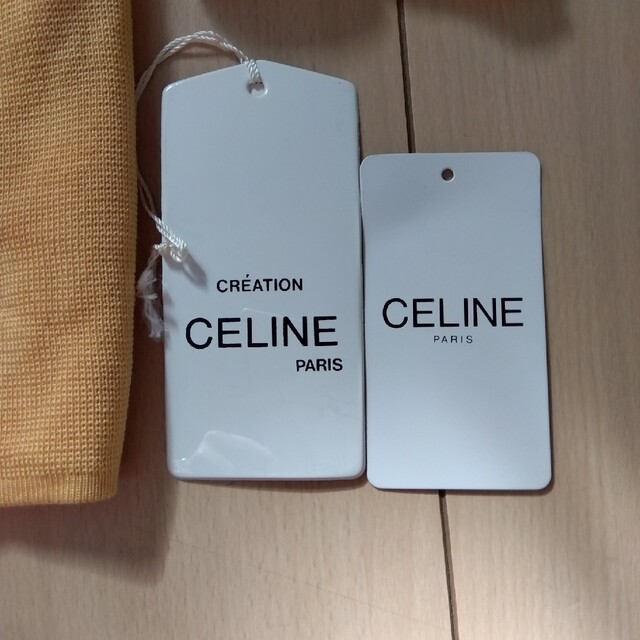 celine(セリーヌ)のCELINE     カーディガン     ほぼ未使用！    イタリア製 レディースのトップス(カーディガン)の商品写真