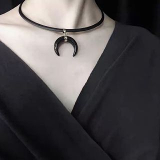 ザラ(ZARA)の黑曜弯月 黒金色ネックレス　ゴシック　パンク　やみかわ  量産系　地雷系　ギャル(ネックレス)