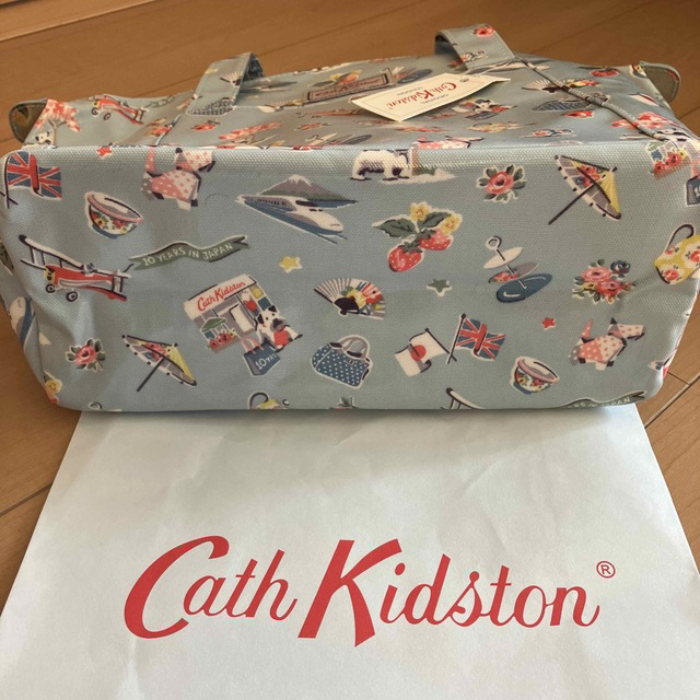 Cath Kidston(キャスキッドソン)の【お値下げ！新品タグ付き】Cath kidston 日本限定　トート　10周年 レディースのバッグ(トートバッグ)の商品写真