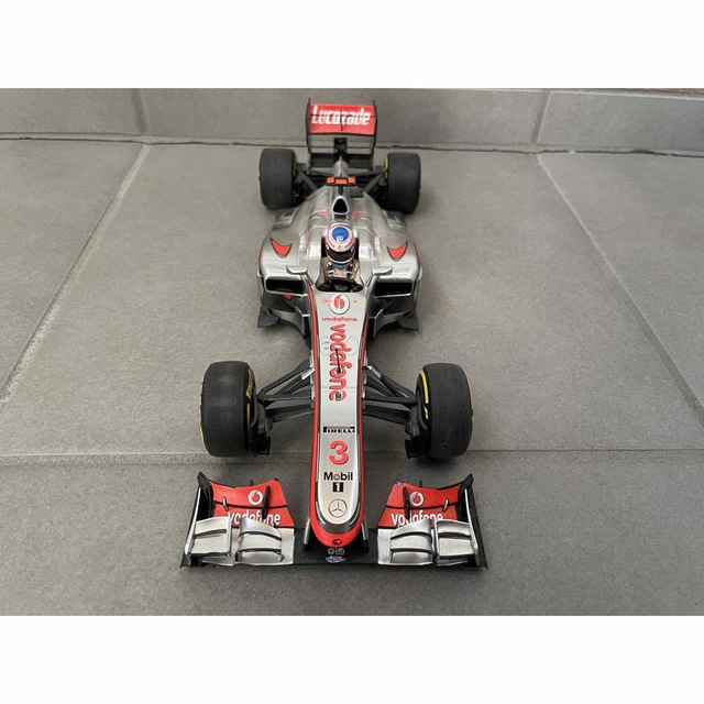 MINICHAMPS】1/18 ボーダフォン マクラーレン メルセデス MP4-27