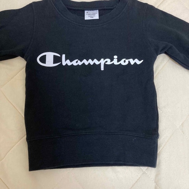 Champion(チャンピオン)のチャンピオン トレーナー ブラック キッズ/ベビー/マタニティのキッズ服男の子用(90cm~)(Tシャツ/カットソー)の商品写真