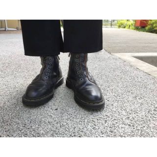 ドクターマーチン 8ホール ブーツ 1460 LACELESS