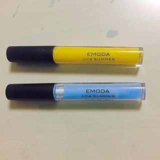 エモダ(EMODA)のブルー＆イエロー グロス(リップグロス)