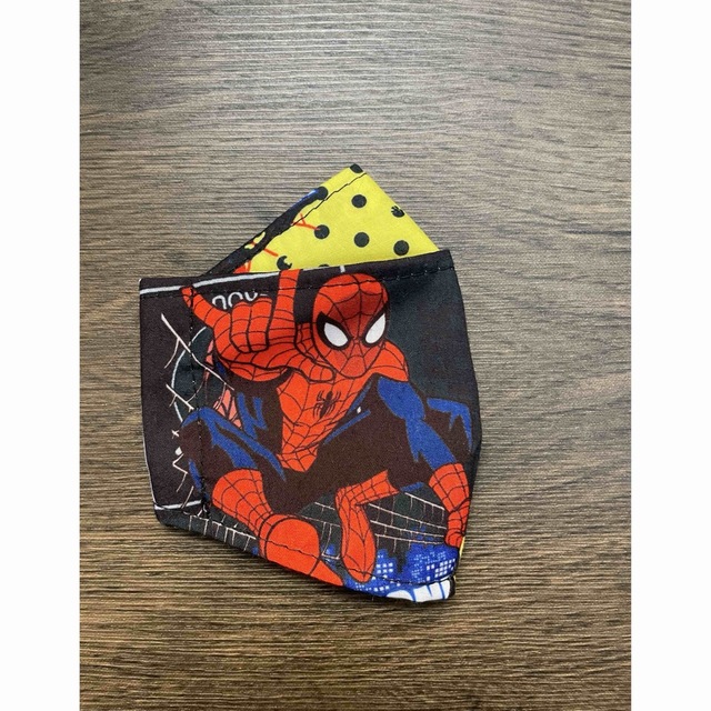 ハンドメイド　子供用マスク　スパイダーマン　No.3 ハンドメイドのキッズ/ベビー(外出用品)の商品写真