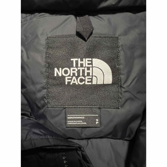 THE NORTH FACE(ザノースフェイス)の【新品】ザ ノースフェイス ヌプシ 1996 ダウン 700 濃紺×黒 S メンズのジャケット/アウター(ダウンジャケット)の商品写真