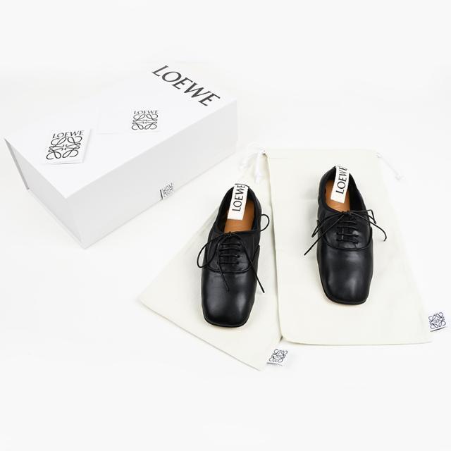 LOEWE(ロエベ)のLOEWE ロエベ Soft Derby ソフトダービーフラットシューズ 靴 イタリア正規品 L815S02X03 1100 新品 ブラック 36サイズ レディースの靴/シューズ(ローファー/革靴)の商品写真