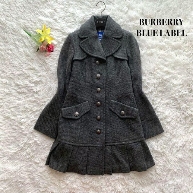 BURBERRY BLUE LABEL(バーバリーブルーレーベル)の【極美品】バーバリーブルーレーベル プリーツ フレア ノバチェック グレー S レディースのジャケット/アウター(ロングコート)の商品写真