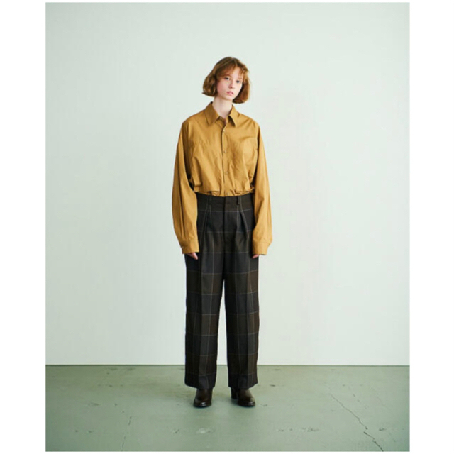 YOKE(ヨーク)のyoke 1TUCK WIDE TROUSERS BROWN CHECK メンズのパンツ(スラックス)の商品写真