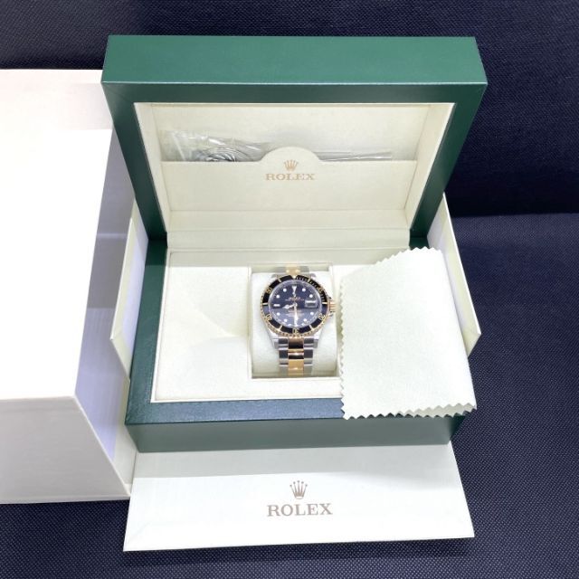 ROLEX(ロレックス)のロレックス サブマリーナデイト16613LN 自動巻き 腕時計 黒 ゴールド メンズの時計(腕時計(アナログ))の商品写真