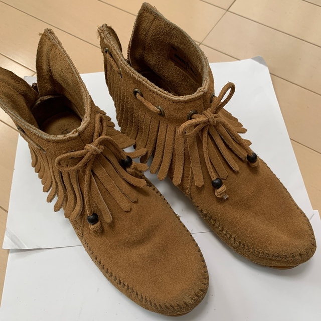 Minnetonka(ミネトンカ)のMINNETONKA ミネトンカ　ブーツ　サイズ6  レディースの靴/シューズ(ブーツ)の商品写真