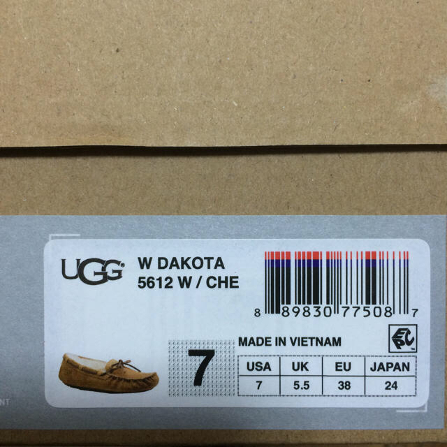 UGG(アグ)のUGG ダコタ  レディースの靴/シューズ(スリッポン/モカシン)の商品写真