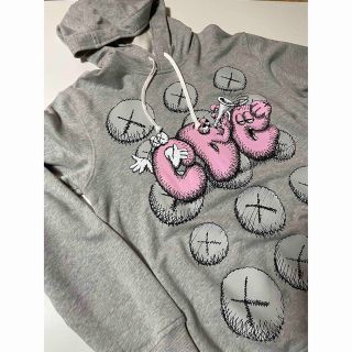 コムデギャルソン(COMME des GARCONS)のKAWS × COMME des GARCONS SHIRT コラボパーカー(パーカー)