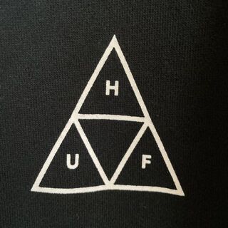 HUF ハフ パーカー ビッグロゴ トライアングル 狼 定番カラー 希少デザイン