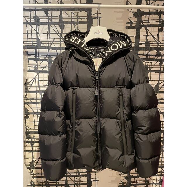 最終値下げ　MONCLER ダウンジャケット