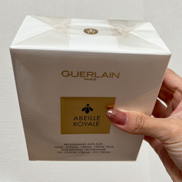 GUERLAIN(ゲラン)のアベイユ ロイヤル アドバンスト ウォータリー オイル コフレ コスメ/美容のキット/セット(サンプル/トライアルキット)の商品写真