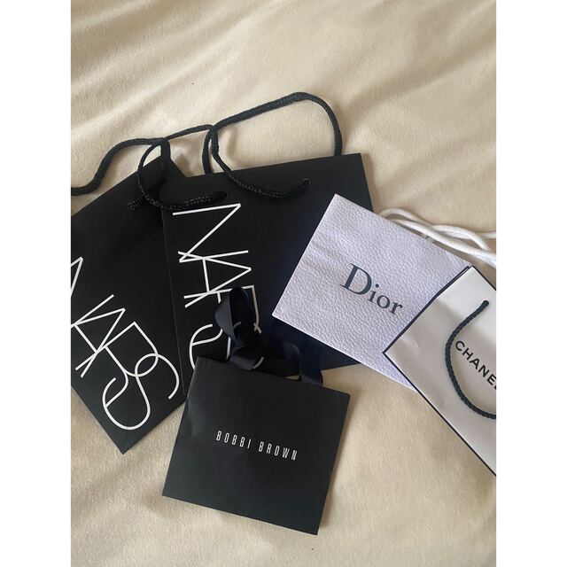 CHANEL(シャネル)のショップ袋　コスメ袋　CHANEL.Dior.NARS.bobbybrown レディースのバッグ(ショップ袋)の商品写真