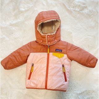 パタゴニア(patagonia)のパタゴニア　ベビー・リバーシブル・ダウン・コート•フーディ(ジャケット/コート)