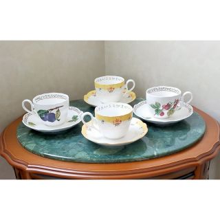 ノリタケ(Noritake)のロイヤルオーチャード＆トゥルーラブ　カップ&ソーサー(グラス/カップ)