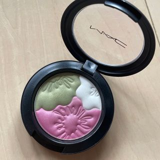 マック(MAC)のMAC PEALMATTE EYE SHADOW LILLYLAND 8g(アイシャドウ)