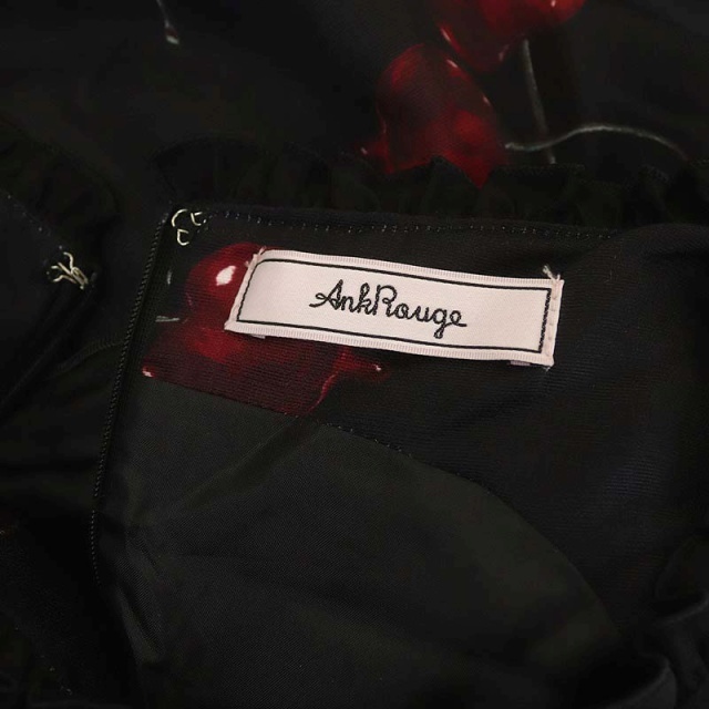 Ank Rouge(アンクルージュ)のアンクルージュ ワンピース 膝丈 フレア ノースリーブ スクエアネック 黒 赤 レディースのワンピース(ひざ丈ワンピース)の商品写真