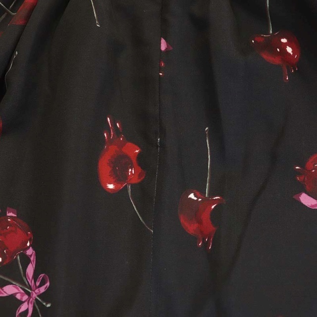 Ank Rouge(アンクルージュ)のアンクルージュ ワンピース 膝丈 フレア ノースリーブ スクエアネック 黒 赤 レディースのワンピース(ひざ丈ワンピース)の商品写真