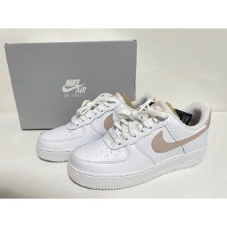 【新品】24.5㎝ナイキ ウィメンズ エアフォース 1 ロー