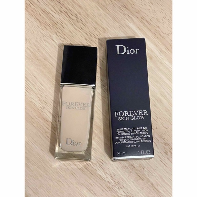 Dior ディオールスキン フォーエヴァー フルイド グロウ 0CR