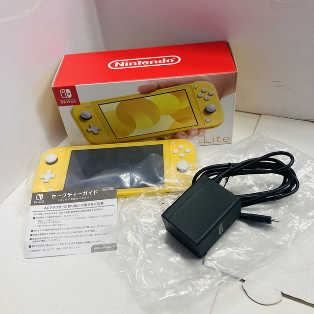 Nintendo Switch(ニンテンドースイッチ)のNintendo 任天堂 Switch スイッチライト 中古美品 イエロー 本体 エンタメ/ホビーのゲームソフト/ゲーム機本体(携帯用ゲーム機本体)の商品写真