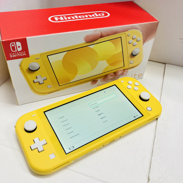 Nintendo 任天堂 Switch スイッチライト 美品 イエロー 本体