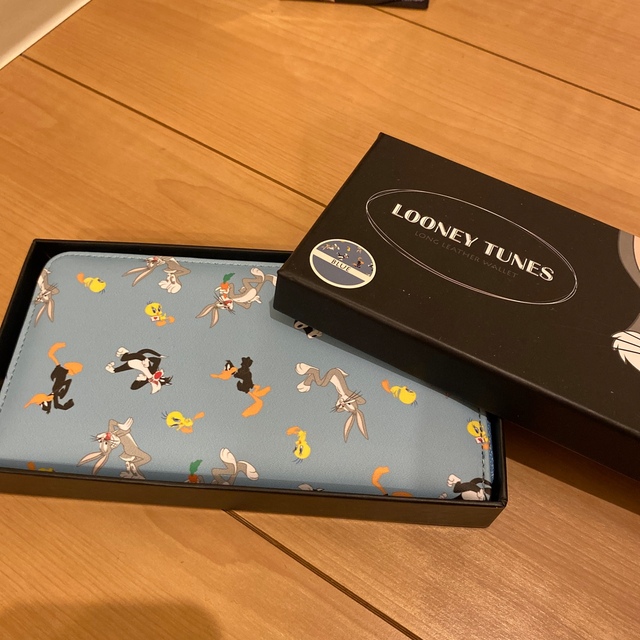 Looney Tunes 長財布 レディースのファッション小物(財布)の商品写真