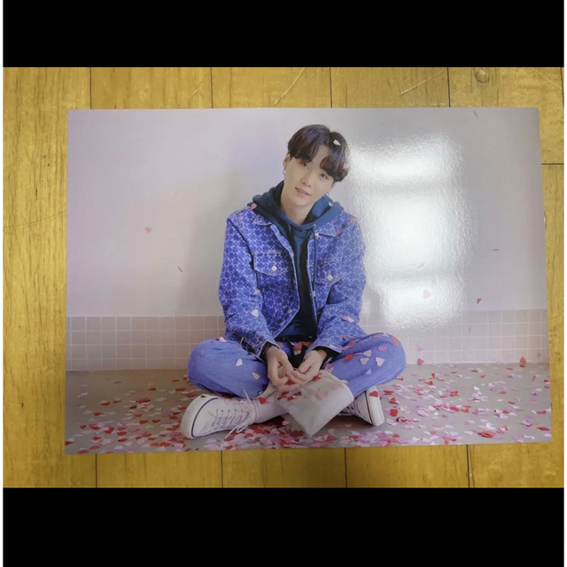 ユンギ　SUGA ポスター　BTS 釜山　コンサートグッズ　フォトカード エンタメ/ホビーのタレントグッズ(アイドルグッズ)の商品写真
