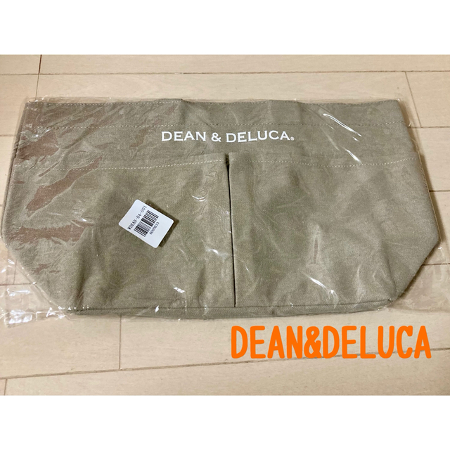 DEAN & DELUCA(ディーンアンドデルーカ)のくーま様専用　新品　DEAN&DELUCA　トートバック　ベージュ レディースのバッグ(トートバッグ)の商品写真