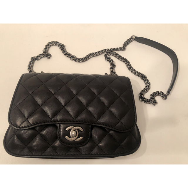 CHANEL ミニバッグ シルバー チェーンショルダーバッグ