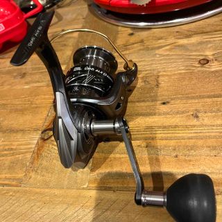 アブガルシア(AbuGarcia)のアブガルシア  Revo ALX θ 5000H (リール)