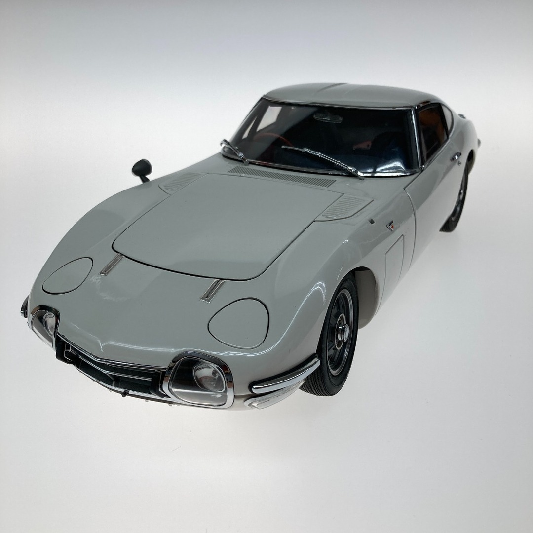 ●● トヨタ 2000GT モデルカー