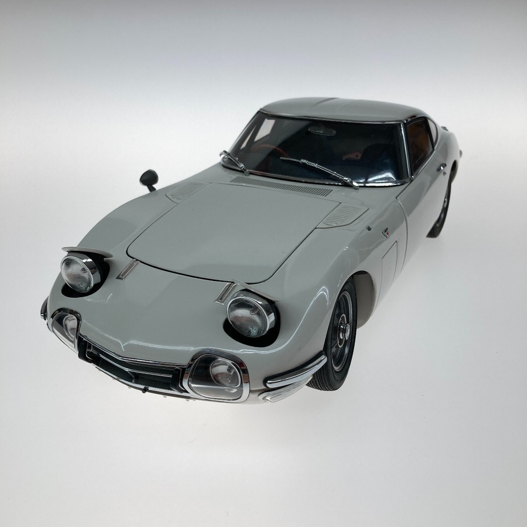 ●● トヨタ 2000GT モデルカー 1