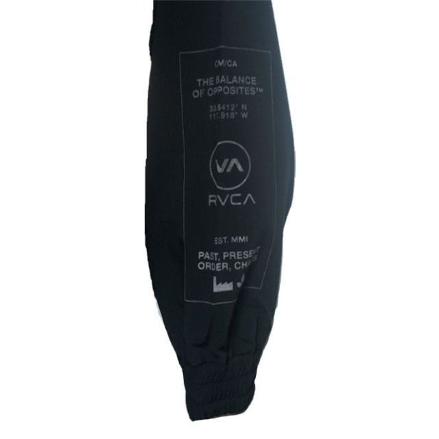 RVCA(ルーカ)のRVCA(ルーカ) VERY CRUCIAL ジップアップ ジャケット Mサイズ メンズのジャケット/アウター(ナイロンジャケット)の商品写真