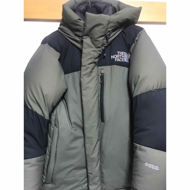 THE NORTH FACE(ザノースフェイス)のノースフェイス　バルトロライトダウンジャケット　ニュートープ　Mサイズ メンズのジャケット/アウター(ダウンジャケット)の商品写真